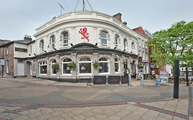 The Red Lion Hotel Luton